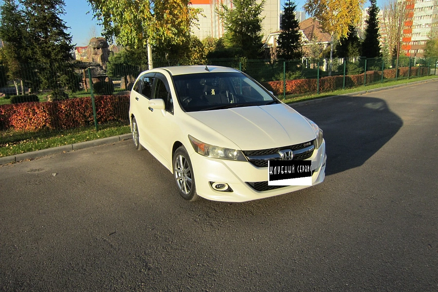 Honda Stream, 2011г., передний привод, автомат