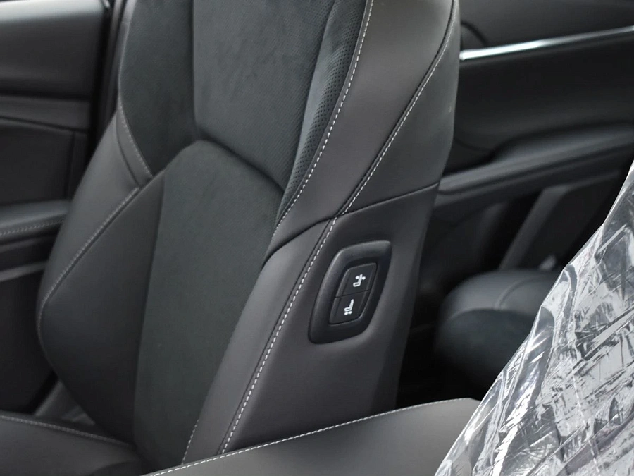 Toyota Camry, 2026г., передний привод, вариатор