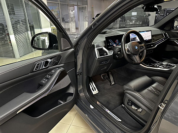 BMW X5, 2023г, полный привод, автомат