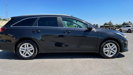 Kia Ceed, 2021г, передний привод, автомат