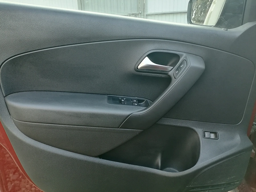 Volkswagen Polo, 2018г., передний привод, механика