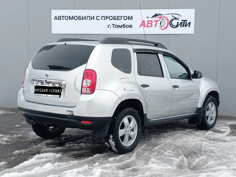 Renault Duster, 2012г., передний привод, механика