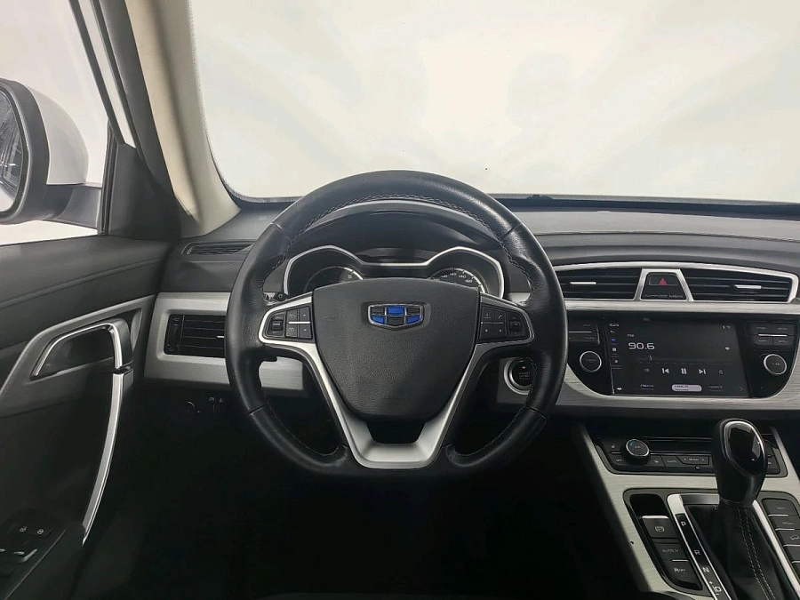 Geely Atlas, 2019г., передний привод, автомат