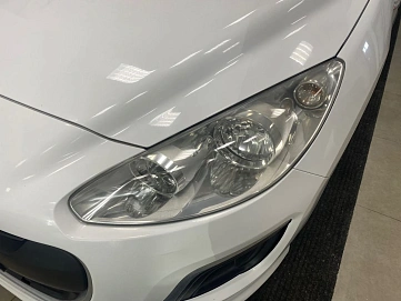Peugeot 308, 2011г, передний привод, автомат
