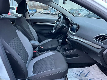 Lada (ВАЗ) Vesta, 2023г, передний привод, механика