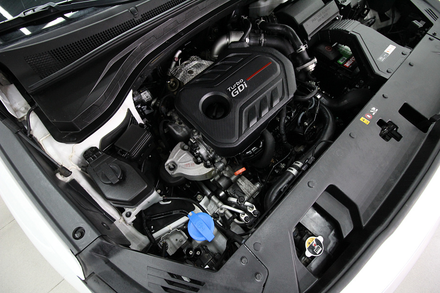 Hyundai Santa Fe, 2019г., передний привод, автомат