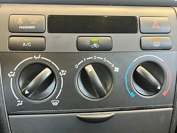 Toyota Corolla, 2006г, передний привод, автомат
