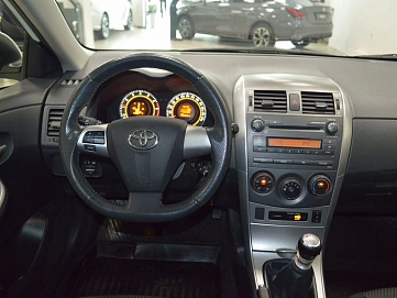 Toyota Corolla, 2012г, передний привод, механика