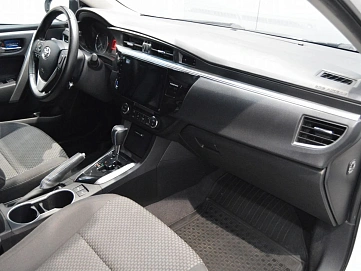 Toyota Corolla, 2013г, передний привод, вариатор