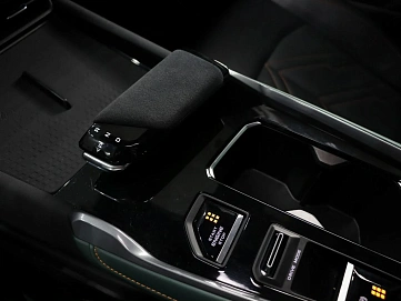 Changan UNI-T, 2023г, передний привод, робот