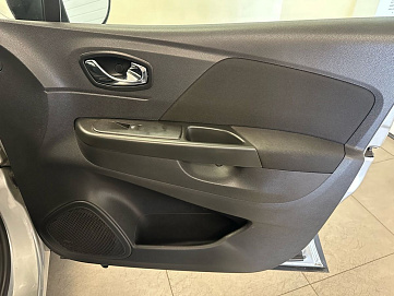 Renault Kaptur, 2018г, передний привод, автомат