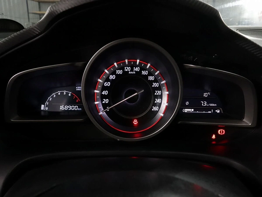 Mazda 3, 2014г., передний привод, механика