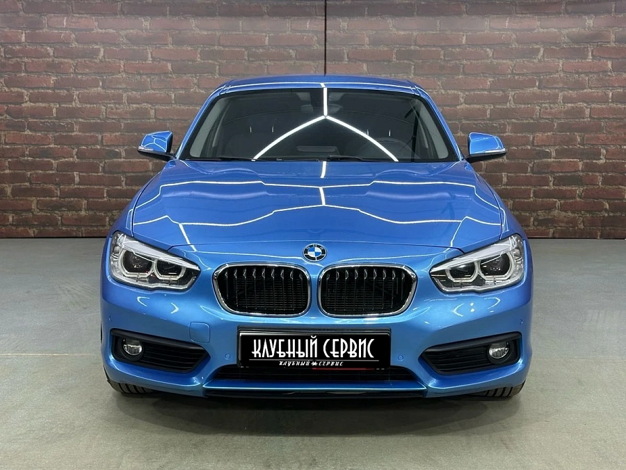 BMW 1 серии, 2018г., задний привод, автомат