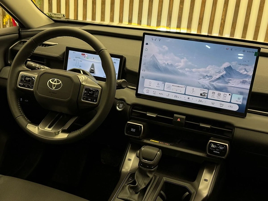 Toyota RAV4, 2026г., полный привод, вариатор