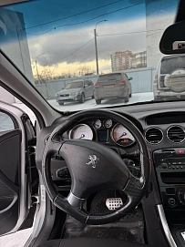 Peugeot 308, 2011г, передний привод, автомат