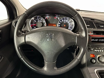 Peugeot 3008, 2012г, передний привод, механика