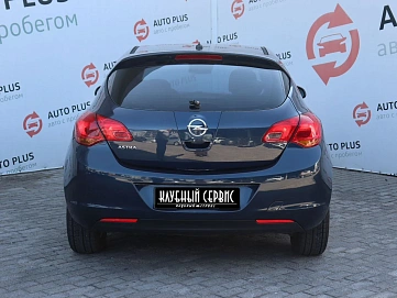 Opel Astra, 2010г, передний привод, автомат