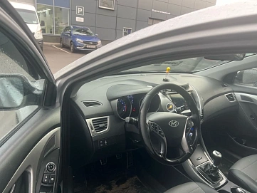 Hyundai Elantra, 2012г, передний привод, механика