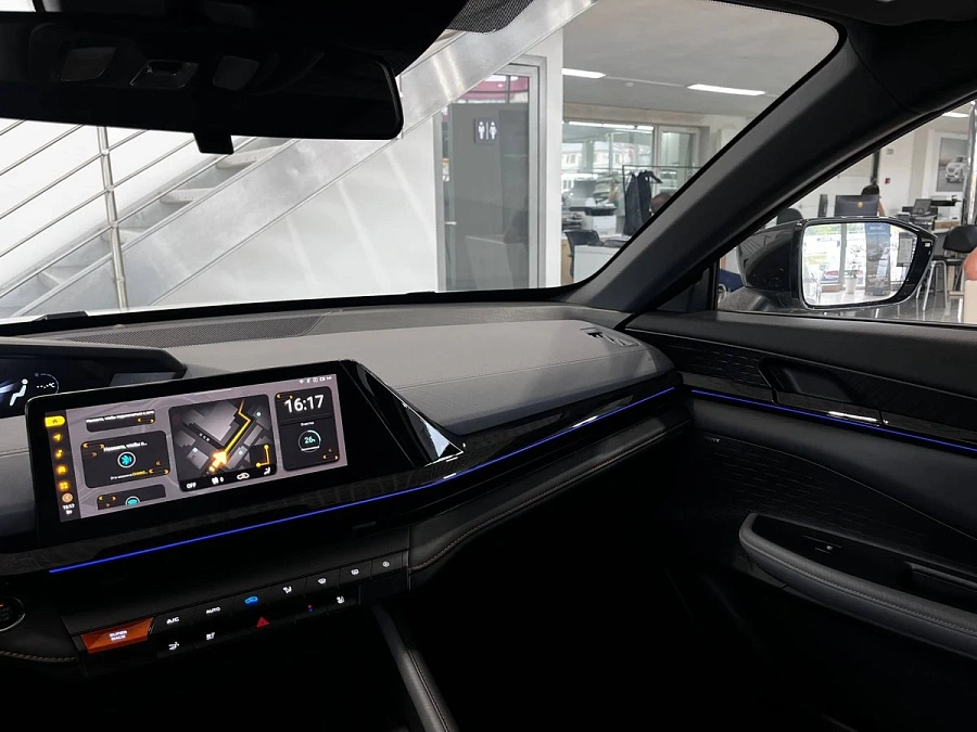 Changan UNI-V, 2023г., передний привод, робот