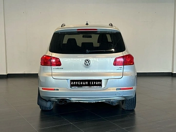 Volkswagen Tiguan, 2011г, передний привод, механика