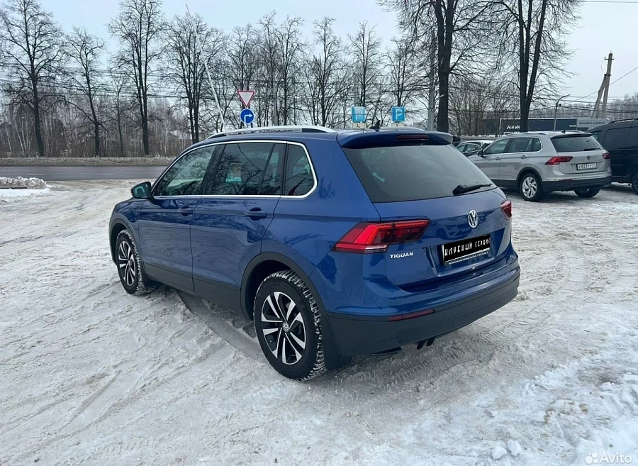 Volkswagen Tiguan, 2019г., передний привод, робот
