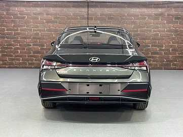 Hyundai Elantra, 2023г, передний привод, вариатор
