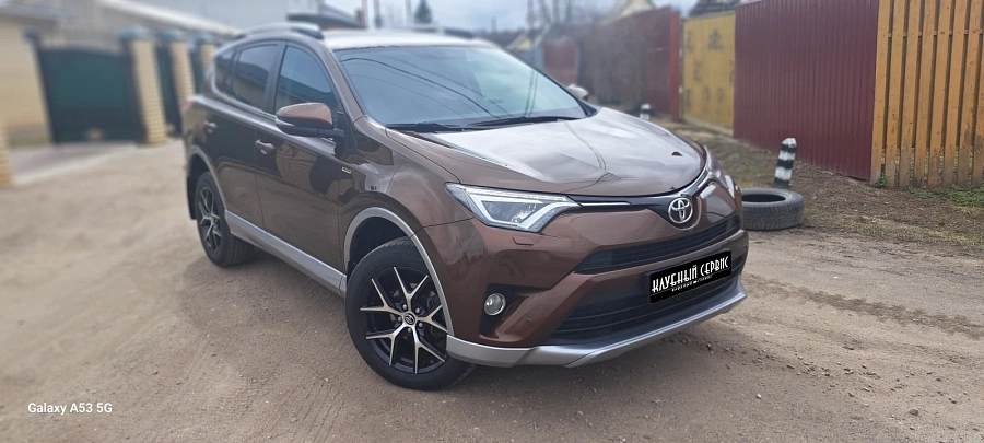 Toyota RAV4, 2017г., полный привод, вариатор