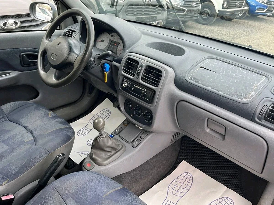 Renault Clio, 2001г., передний привод, механика