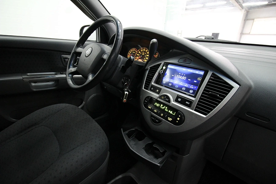 Kia Carens, 2006г., передний привод, автомат