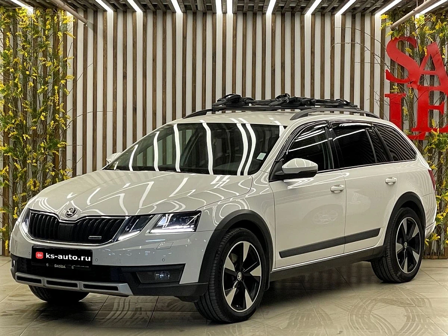 Skoda Octavia, 2017г., полный привод, робот