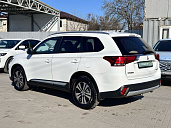 Mitsubishi Outlander, 2015г., полный привод, вариатор