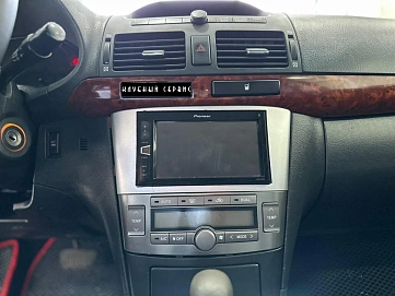 Toyota Avensis, 2004г, передний привод, автомат