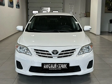 Toyota Corolla, 2013г, передний привод, автомат
