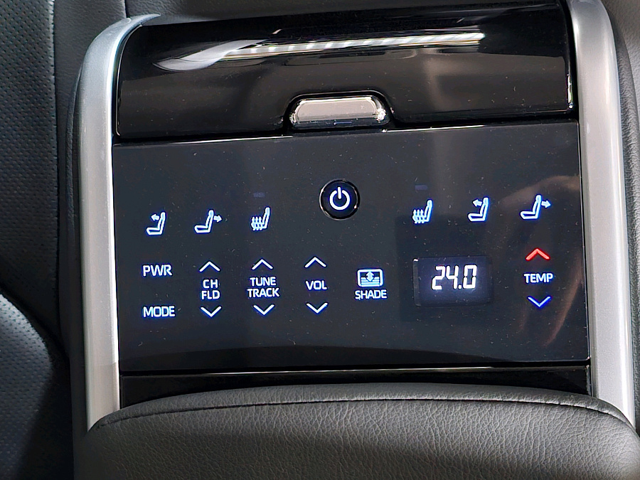 Toyota Camry, 2020г., передний привод, автомат