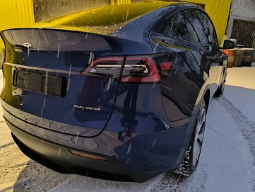 Tesla Model Y, 2021г, полный привод, автомат