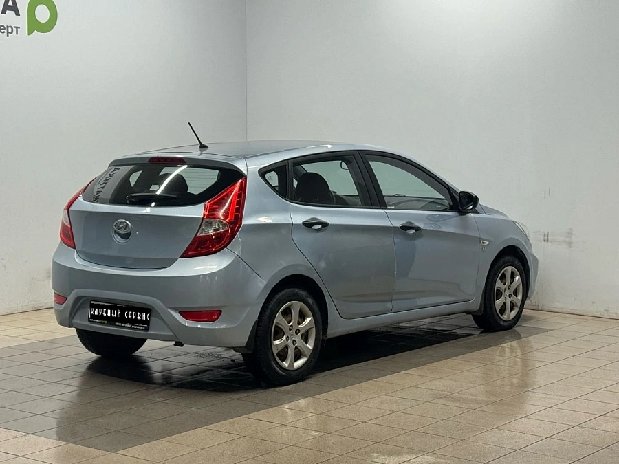 Hyundai Solaris, 2012г., передний привод, механика