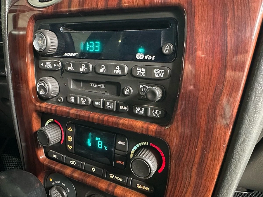 GMC Envoy, 2002г., полный привод, автомат