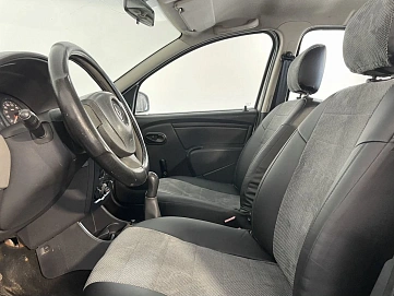 Renault Sandero, 2011г, передний привод, механика