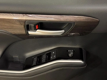 Toyota Highlander, 2025г, полный привод, автомат