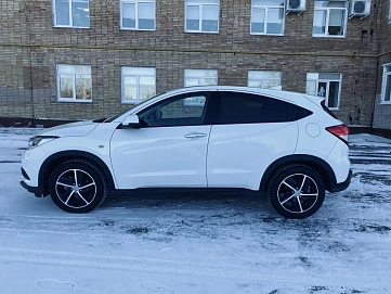 Honda Vezel, 2021г, передний привод, вариатор