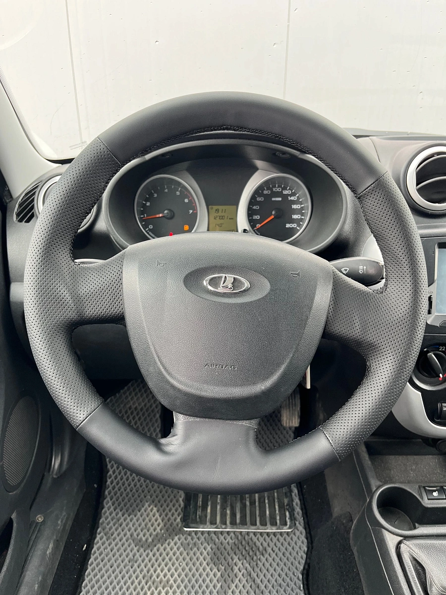 Lada (ВАЗ) Granta, 2014г., передний привод, механика