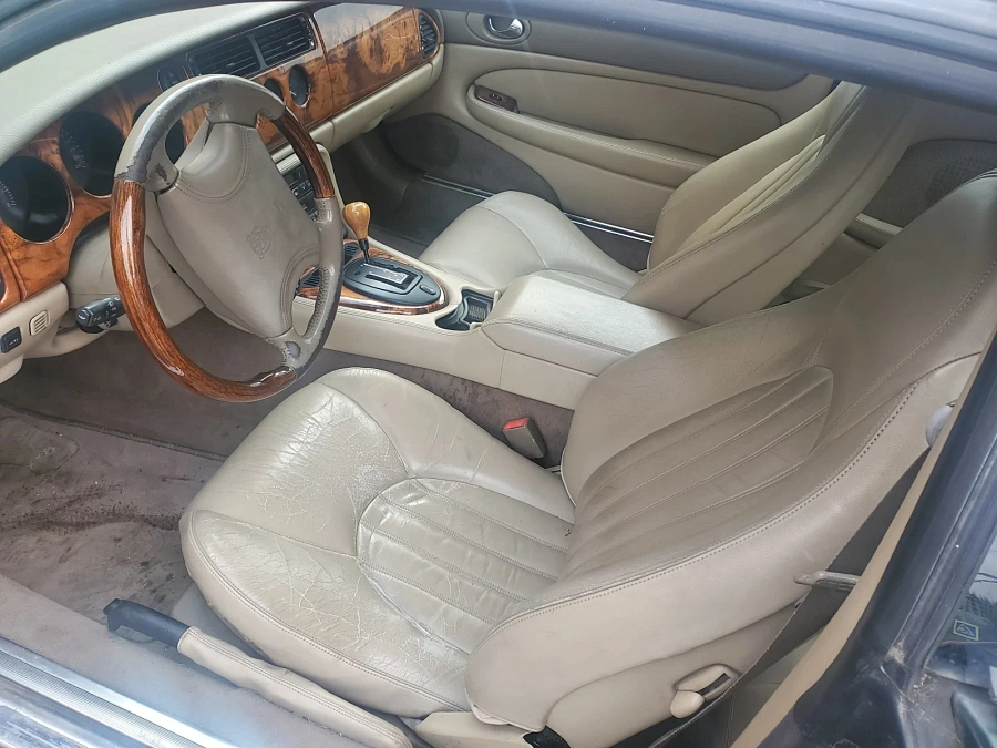 Jaguar XK, 1998г., задний привод, автомат