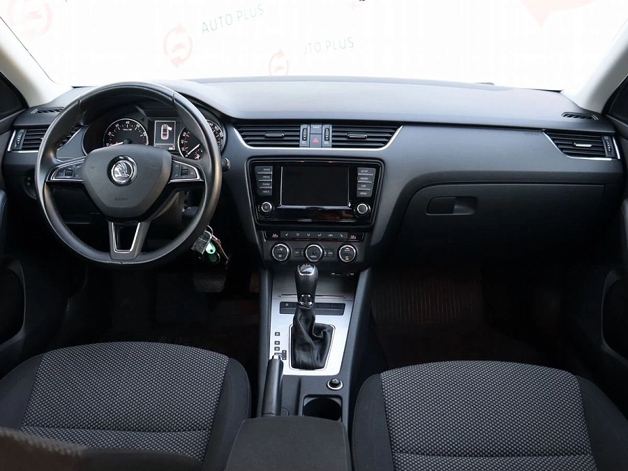Skoda Octavia, 2016г., передний привод, робот