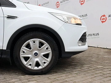 Ford Kuga, 2014г, передний привод, автомат