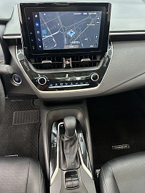 Toyota Corolla, 2021г, передний привод, вариатор