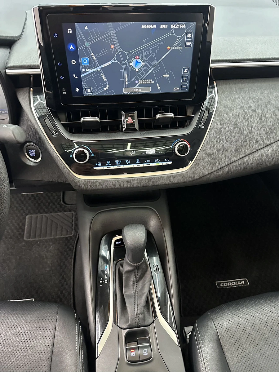 Toyota Corolla, 2021г., передний привод, вариатор