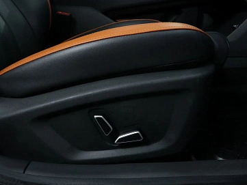 Changan UNI-V, 2023г, передний привод, робот