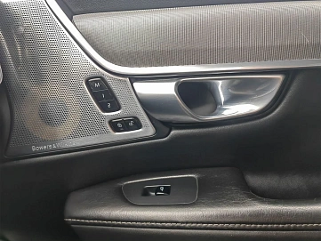 Volvo S90, 2017г, передний привод, автомат