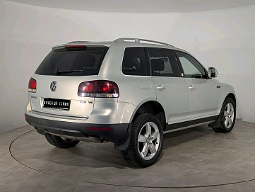 Volkswagen Touareg, 2009г, полный привод, автомат