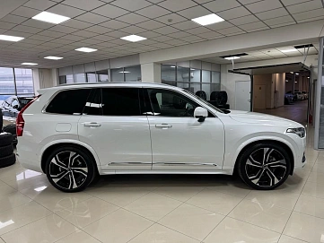 Volvo XC90, 2022г, полный привод, автомат